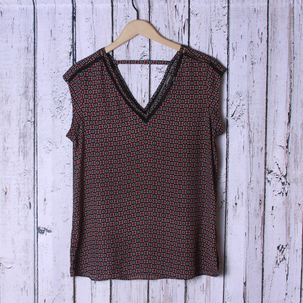 Daniel Rainn DR2 V-neck Top Size S